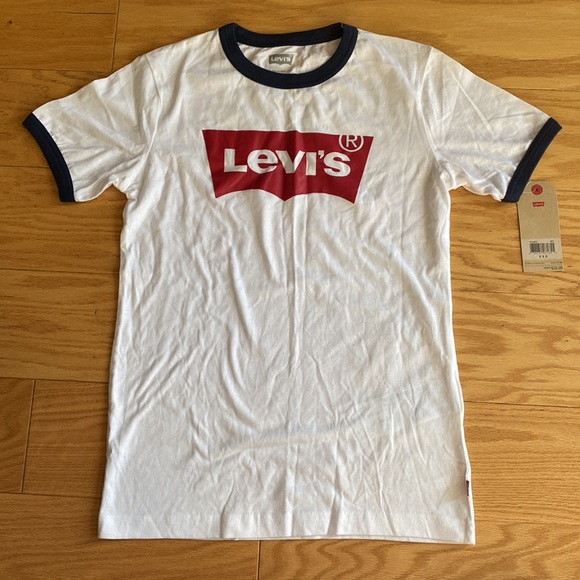 Levi's Boys' Classic Batwing T-Shirt - Picture 8 of 13